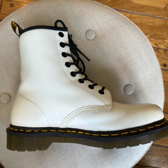 Doc Marten 1460 Original Smooth White Leather Lace Up Lug Boots Women's 7 - Picture 9 of 14